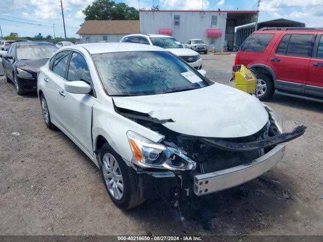  Salvage Nissan Altima