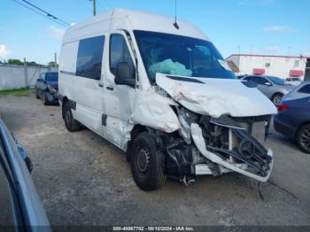  Salvage Mercedes-Benz Sprinter 2500