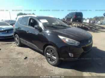  Salvage Hyundai TUCSON