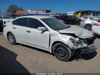  Salvage Nissan Altima