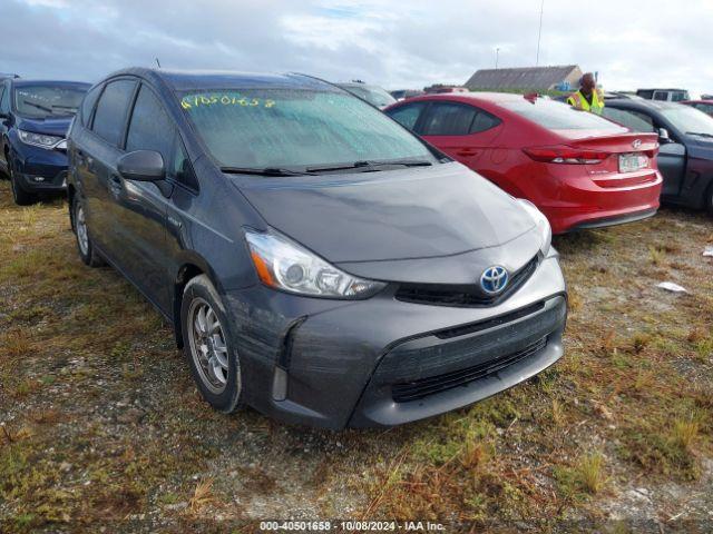  Salvage Toyota Prius v