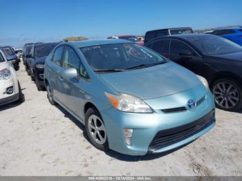  Salvage Toyota Prius