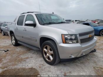  Salvage Chevrolet Avalanche