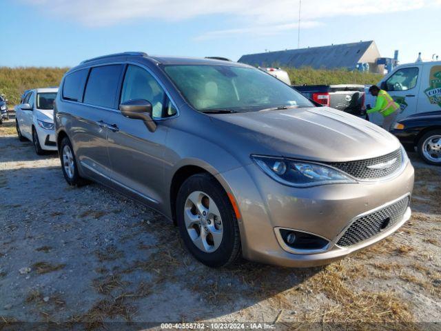  Salvage Chrysler Pacifica