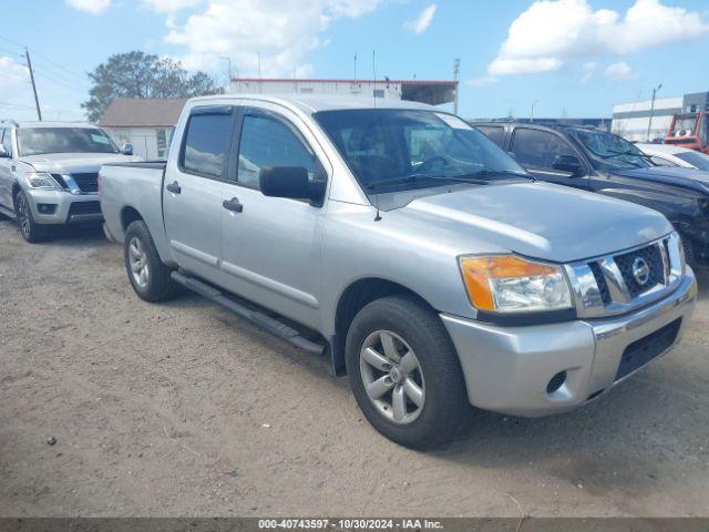  Salvage Nissan Titan