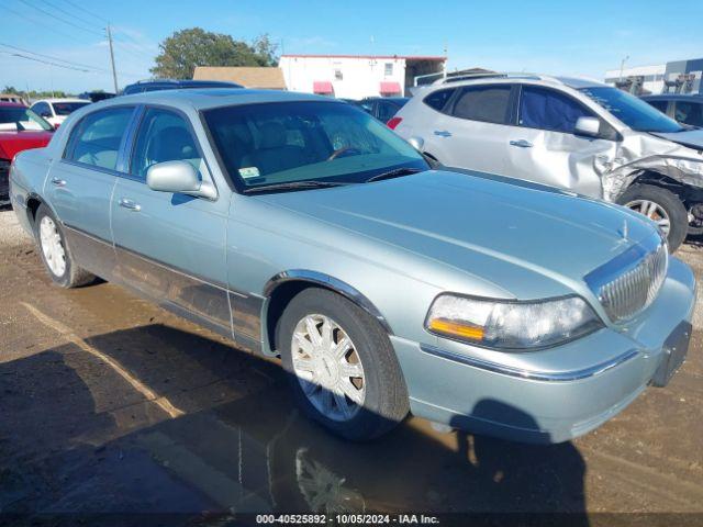  Salvage Lincoln Towncar