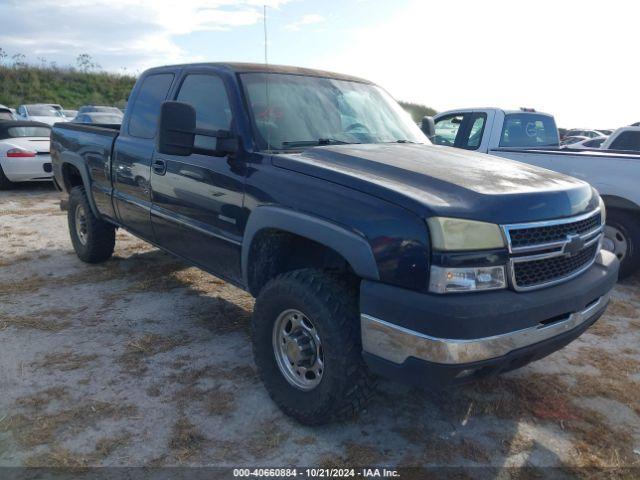  Salvage Chevrolet Silverado 2500