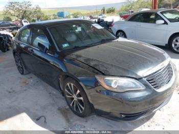  Salvage Chrysler 200