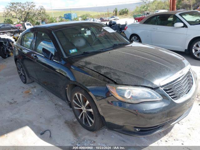  Salvage Chrysler 200