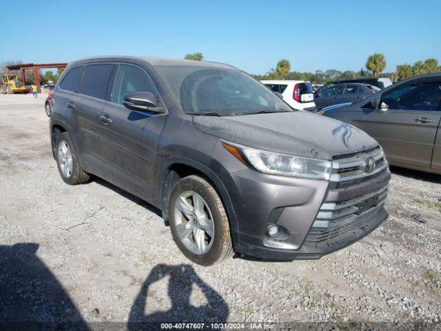  Salvage Toyota Highlander