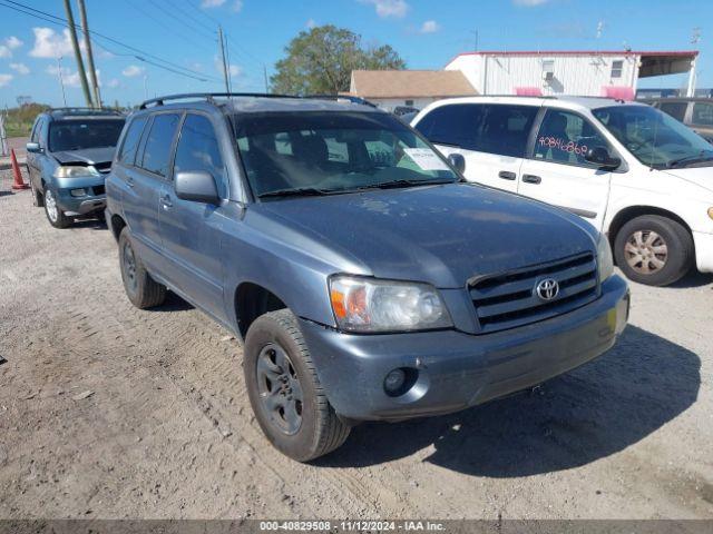  Salvage Toyota Highlander