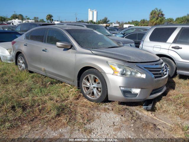  Salvage Nissan Altima