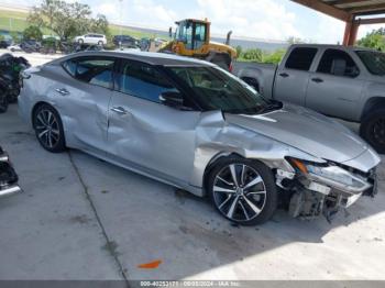  Salvage Nissan Maxima