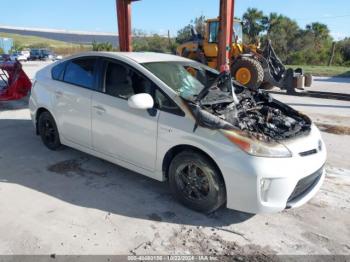  Salvage Toyota Prius