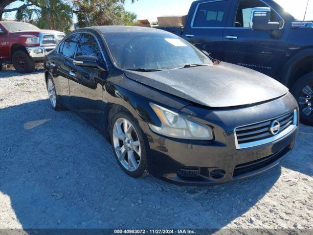  Salvage Nissan Maxima