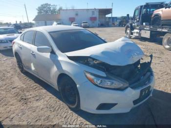  Salvage Nissan Altima