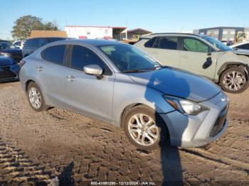  Salvage Toyota Yaris