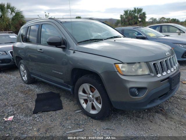  Salvage Jeep Compass