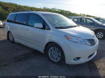  Salvage Toyota Sienna