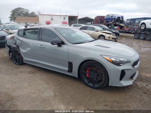  Salvage Kia Stinger