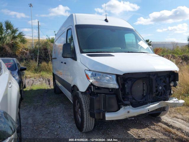  Salvage Mercedes-Benz Sprinter 2500