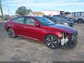  Salvage Nissan Altima