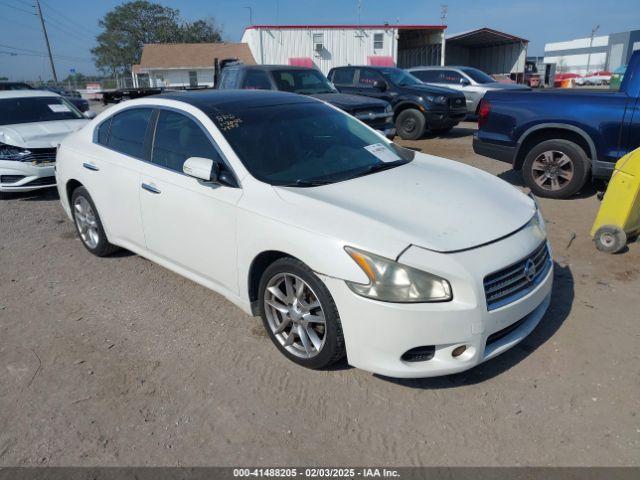  Salvage Nissan Maxima