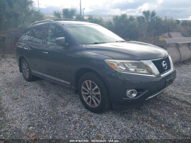  Salvage Nissan Pathfinder