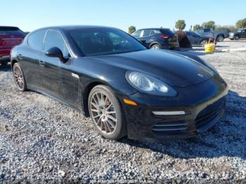  Salvage Porsche Panamera