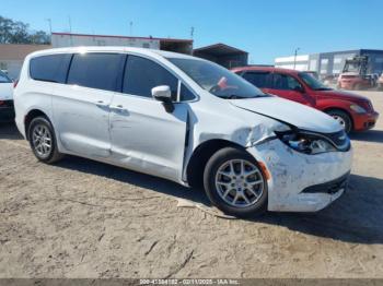  Salvage Chrysler Pacifica