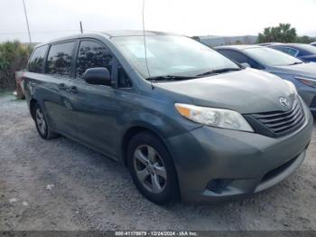  Salvage Toyota Sienna