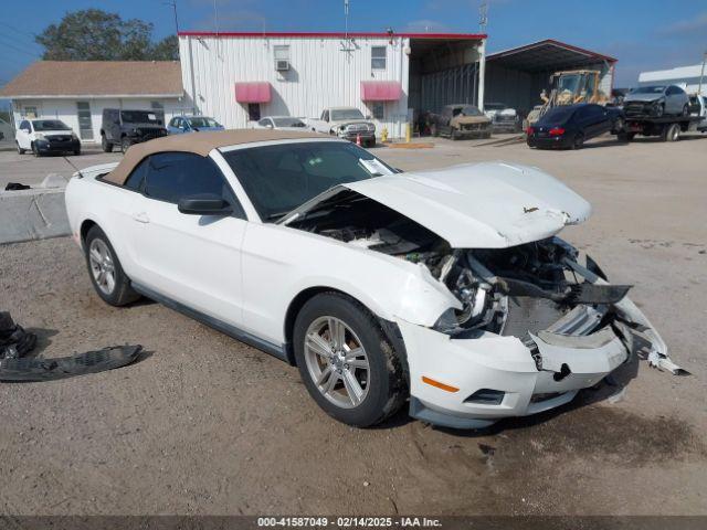  Salvage Ford Mustang