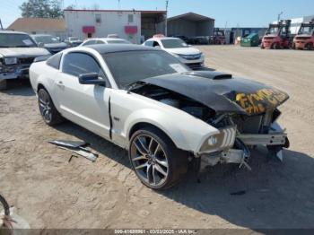  Salvage Ford Mustang