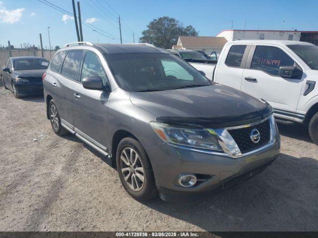  Salvage Nissan Pathfinder
