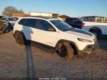  Salvage Jeep Cherokee