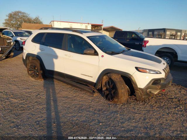  Salvage Jeep Cherokee