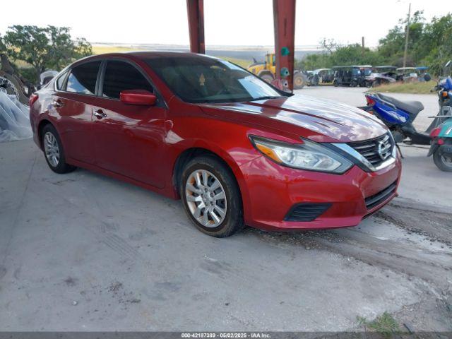  Salvage Nissan Altima