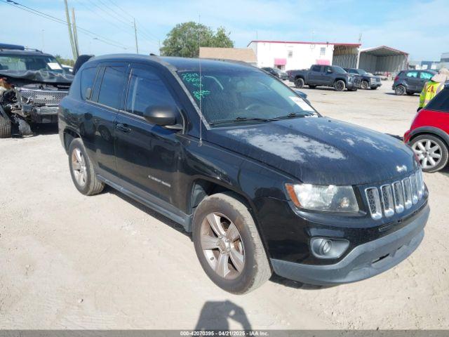  Salvage Jeep Compass