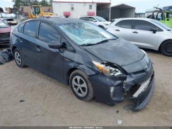  Salvage Toyota Prius