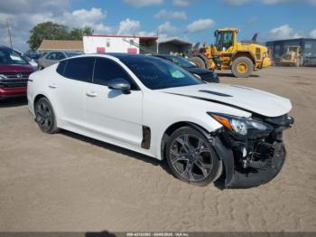  Salvage Kia Stinger