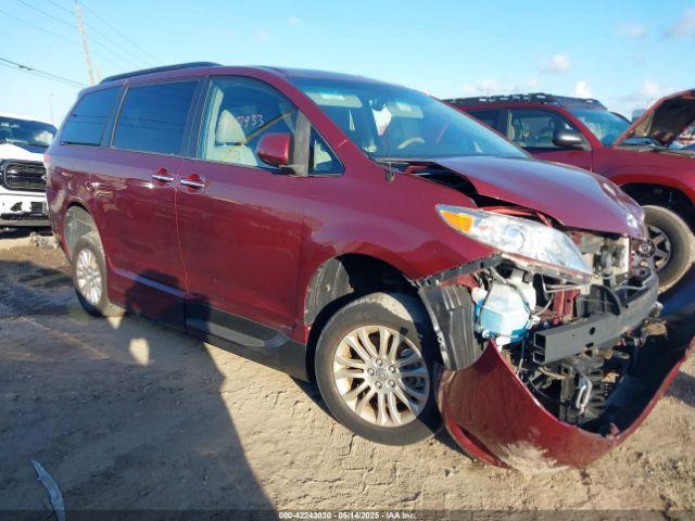  Salvage Toyota Sienna