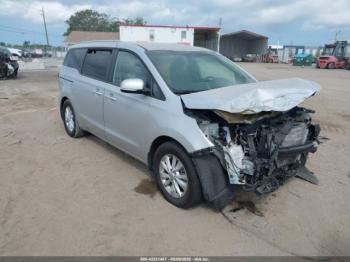  Salvage Kia Sedona