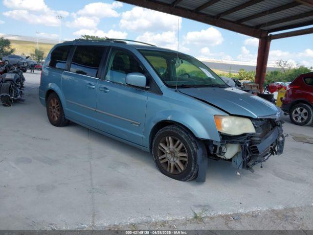 Salvage Chrysler Town & Country