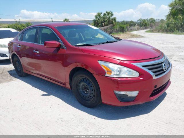 Salvage Nissan Altima
