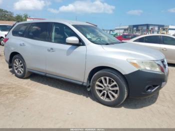  Salvage Nissan Pathfinder