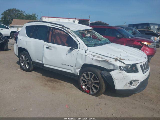  Salvage Jeep Compass