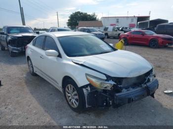  Salvage Nissan Altima