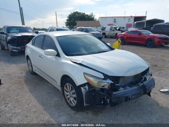  Salvage Nissan Altima
