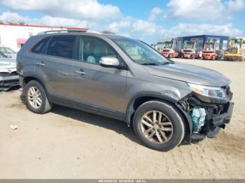  Salvage Kia Sorento