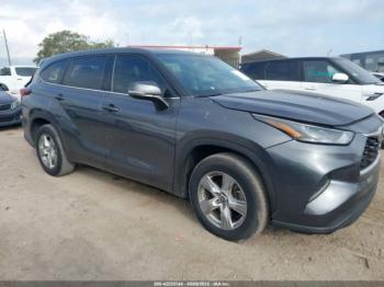  Salvage Toyota Highlander
